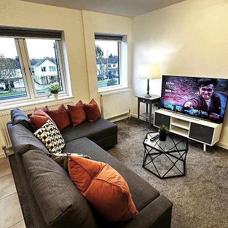 Walnut Flats-F4, 2-Bedroom With Ensuite - Parking, Netflix, Wifi - Close To Oxford, Bicester & Blenheim Palace Kidlington Esterno foto