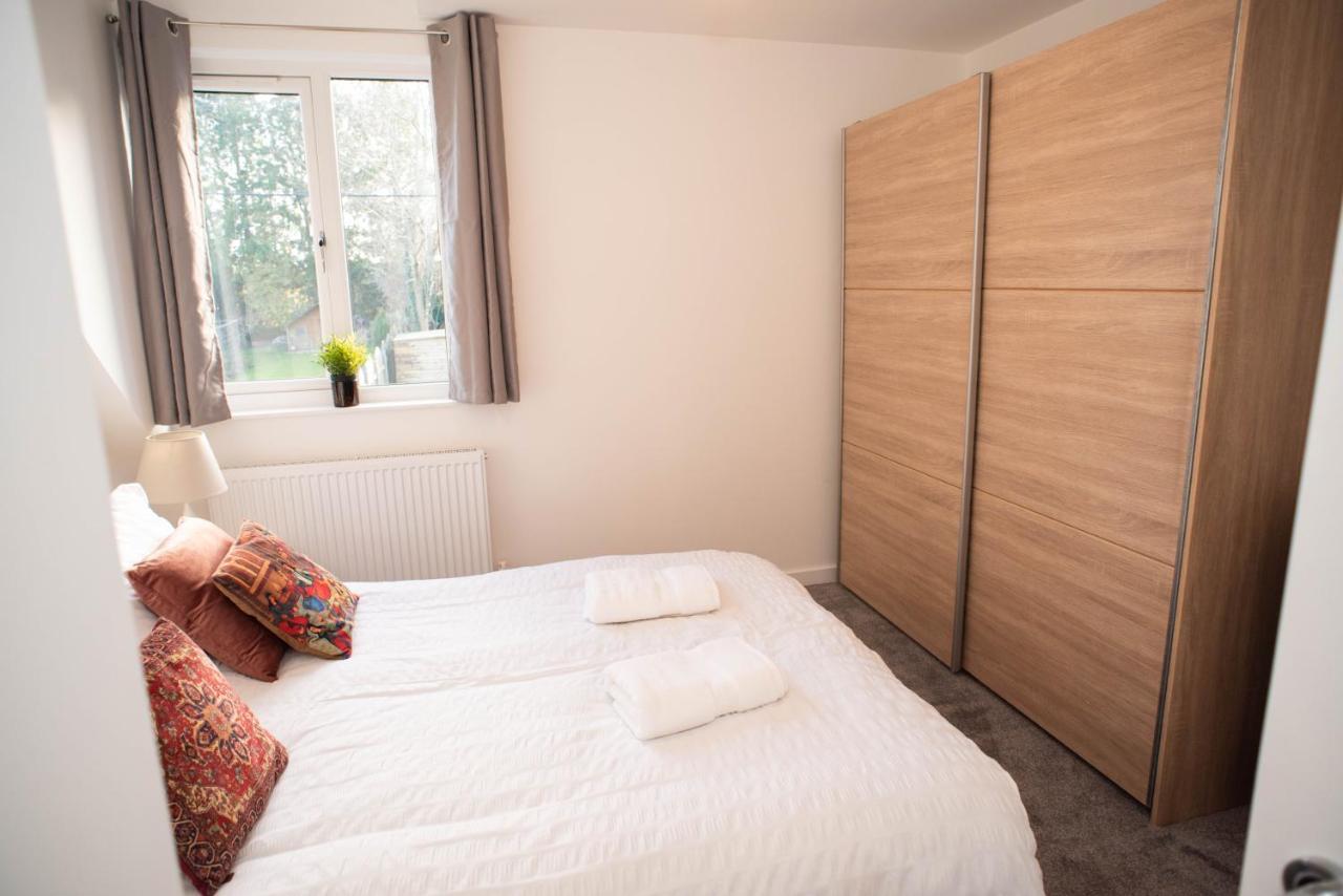 Apartment Walnut Flats: Cozy 2-bedroom Near Oxford With Netflix & Parking