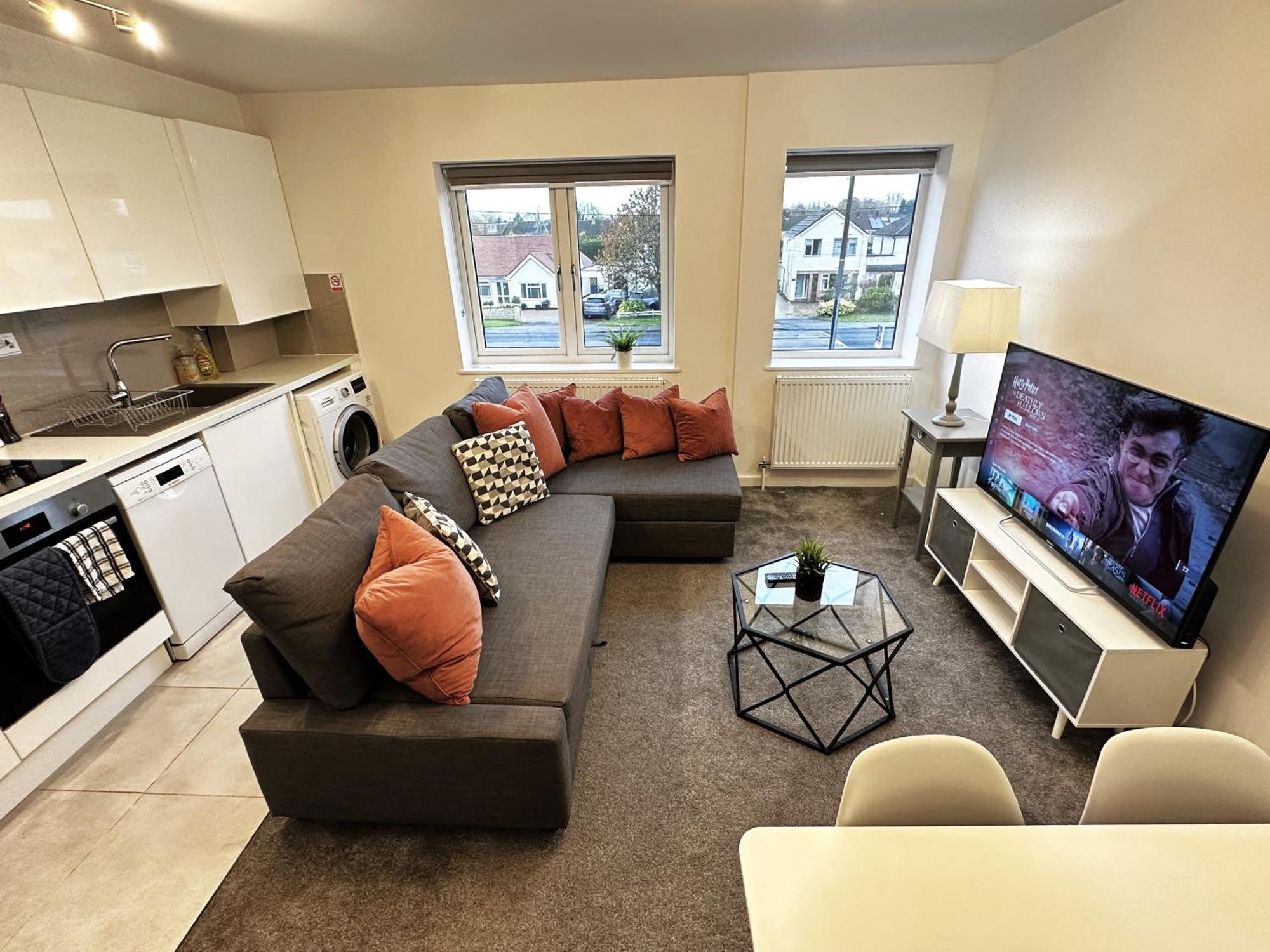 Walnut Flats: Cozy 2-bedroom Near Oxford With Netflix & Parking *